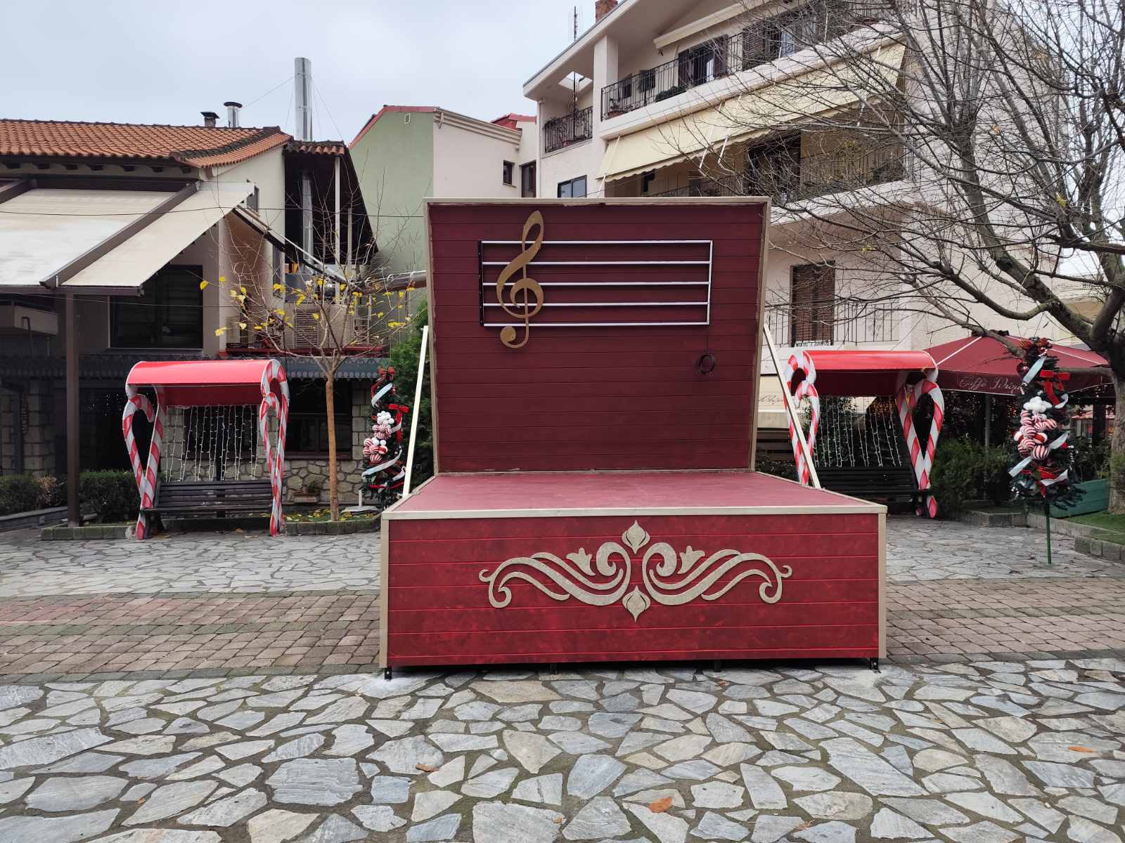 2025 12 23 MOUSIKO KOUTI